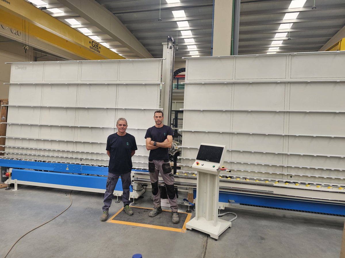 suvisur's tweet photo. Nueva #instalación de maquinaria para el #vidrio en Mollina, municipio de  Antequera.
Línea de Doble Acristalamiento con prensa plana y carga de gas en automático, Aristadora vertical y una Selladora automática 

¿ Necesitas más información?

+34 953 602 064
info@suvisur.com https://t.co/u3mjOBXJ0r