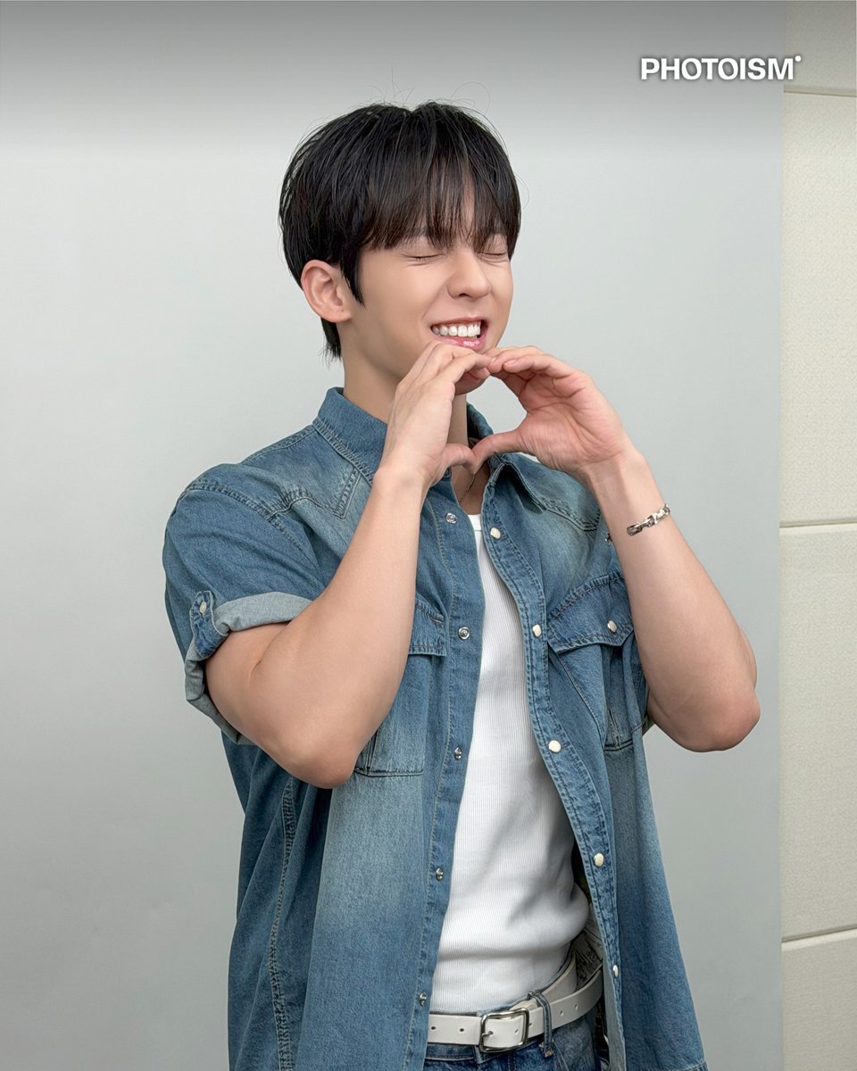 photoism_behind's tweet photo. PHOTOISM X 이민혁 (HUTA)

내 ICY한 심장을
SPICY하게 만드는 남자 🔥 

#포토이즘 #비투비 #BTOB
#이민혁 #LEEMINHYUK
#허타 #HUTA 

ONLY IN PHOTOISM https://t.co/DG3D9S8u9S