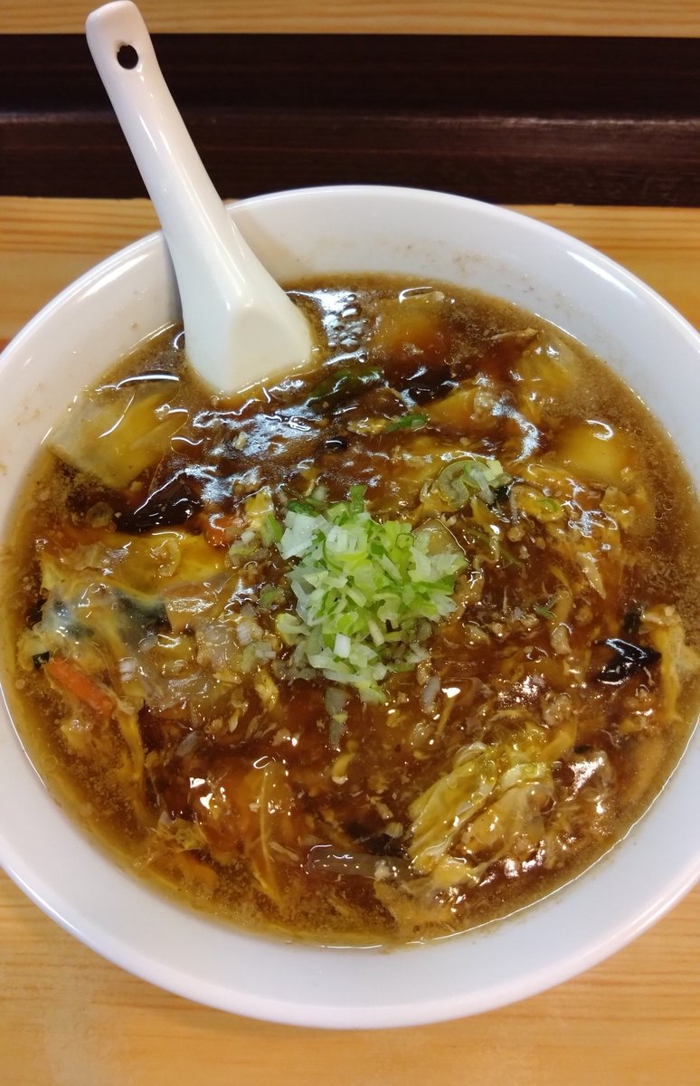 kaze0123's tweet photo. 中華料理 翔　金沢市駅西本町

🍜日替わりラーメン（あんかけ醤油ラーメン+小チャーハン）

日替わりラーメンは通常メニューにはないラーメンを提供してくれることが多くて嬉しい😃小チャーハンが付いて950円なので超お得です✴️ https://t.co/MtS8QoyQDO