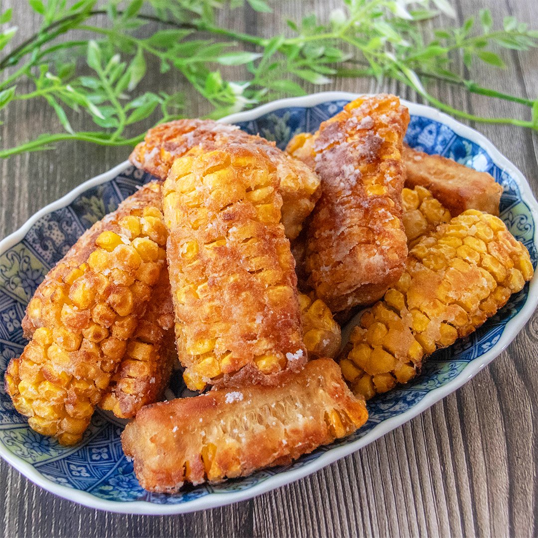 TastyJapan's tweet photo. とうもろこしの一番ウマい食べ方🌽✨ 
 旬のとうもろこしで作る唐揚げレシピをご紹介します！
ぷちっと弾ける甘みと、甘じょっぱいにんにく醤油味がたまらないおいしさです...🤤

材料と作り方はこのあとのリプ欄で👇 https://t.co/GwWj76hgBf
