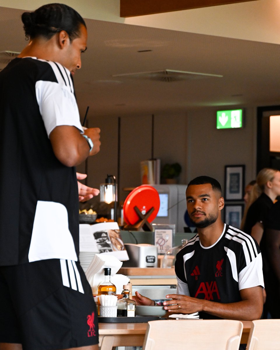 AnythingLFC_'s tweet photo. 🇳🇱 Virgil &amp; Cody are back 👐 https://t.co/0yQ6vX4zmk