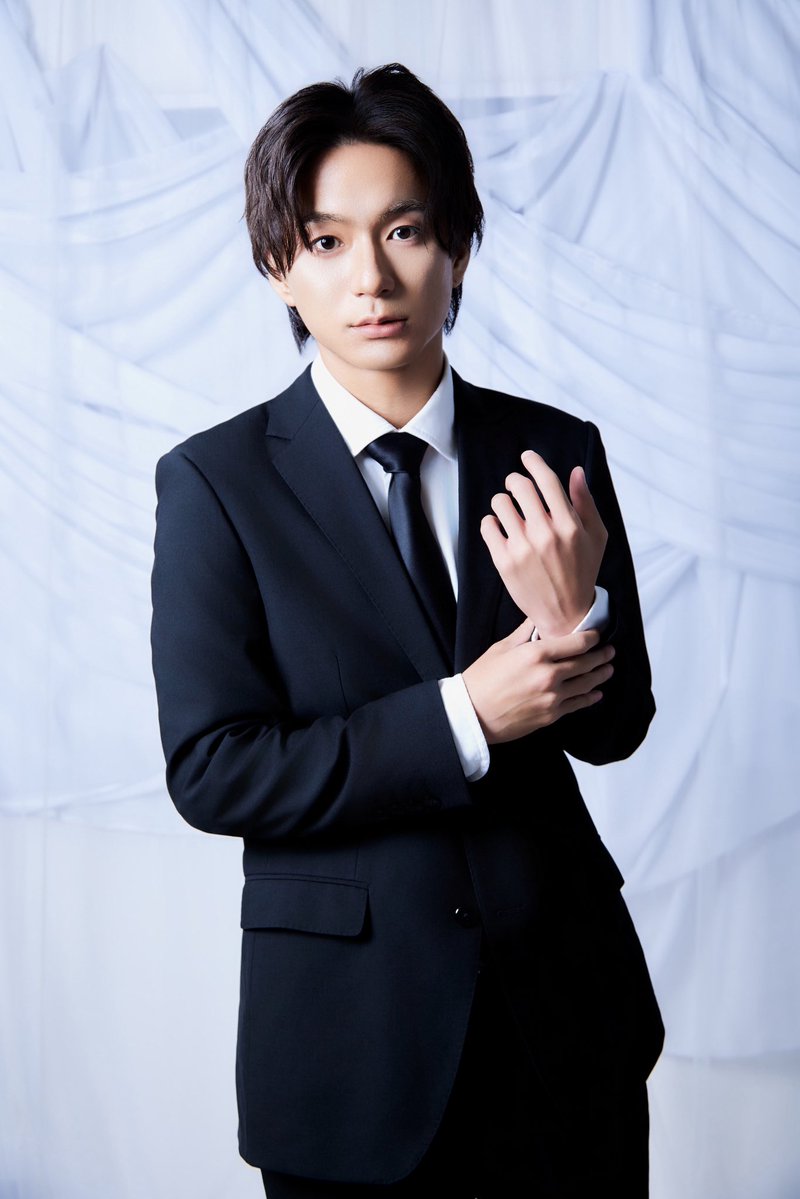 WaVe_S_h's tweet photo. 📸✨🫧ビジュアル解禁🫧✨📸

舞台『一周忌ミュート』 

2026年8月12日〜16日
📍築地ブディストホール

片倉陽太役
山木透

ソロチェキ受付中👇
https://t.co/ZvOJSrRlrc

🎫発売中👇
https://t.co/7GTawCZGUX

#一周忌ミュート https://t.co/1oT0DCN9LS