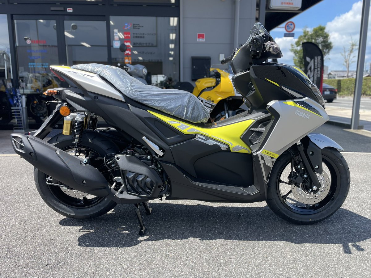 YSP02707094's tweet photo. 🆕フェイスのAEROX✨155ccスポーツスクーターが入荷致しました🤗モード切り替え出来る⁉️シフトダウンも出来る✨
早く乗ってみたいですね🤩👍
お早めにご連絡下さい😊🙏
#ysp佐賀 
#ヤマハバイク
#AEROX
#155cc
#新車入荷
#佐賀 https://t.co/FwKW0iYFcg