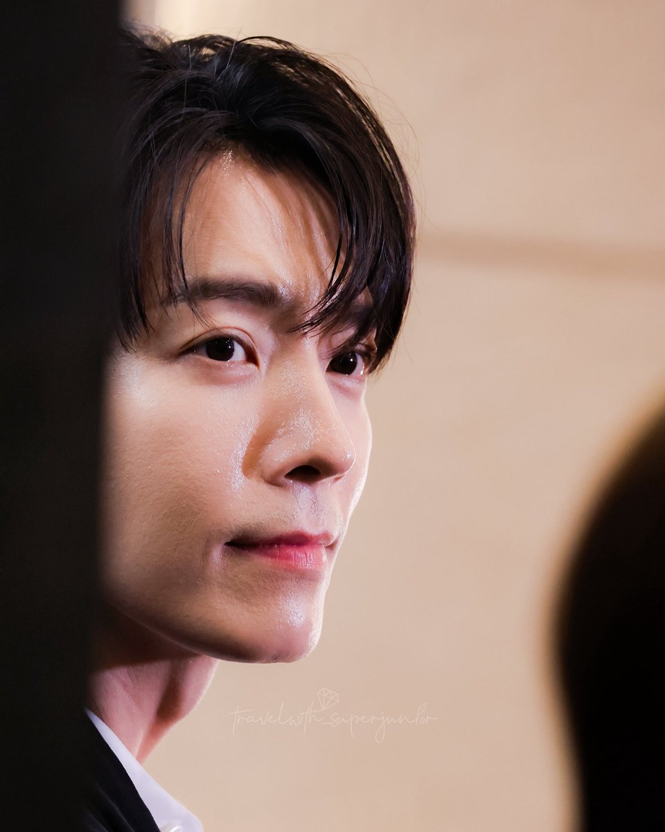 pollyandsj's tweet photo. 2026/07/23 Fendi FW26

FENDI 왕자님👑

@donghae861015 

#DONGHAE #FendiFW26 #동해 https://t.co/NF8z3jtcs9