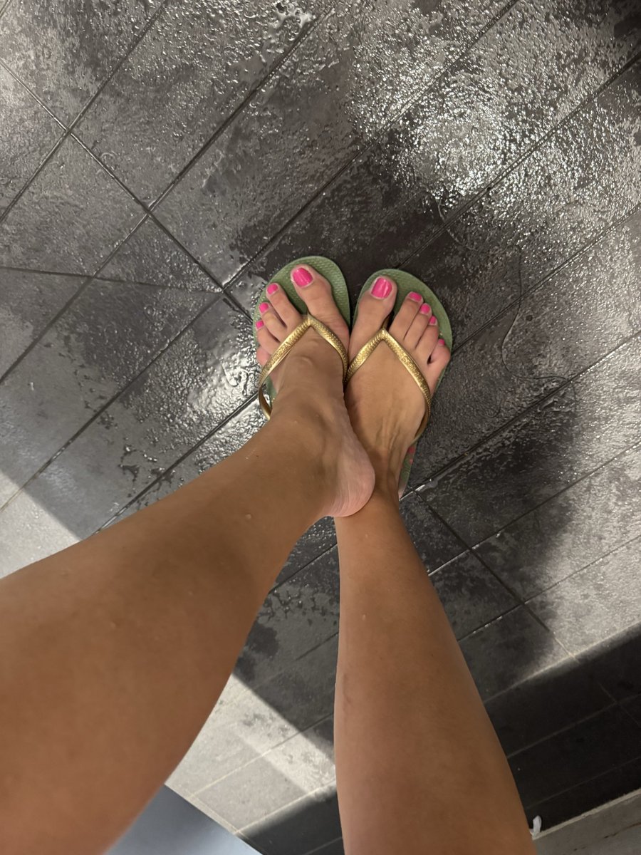 FearlessFeetish's tweet photo. Dance and sauna day 💃🏽🥵 more at https://t.co/TQMiK93VwG https://t.co/eVytEWEURv