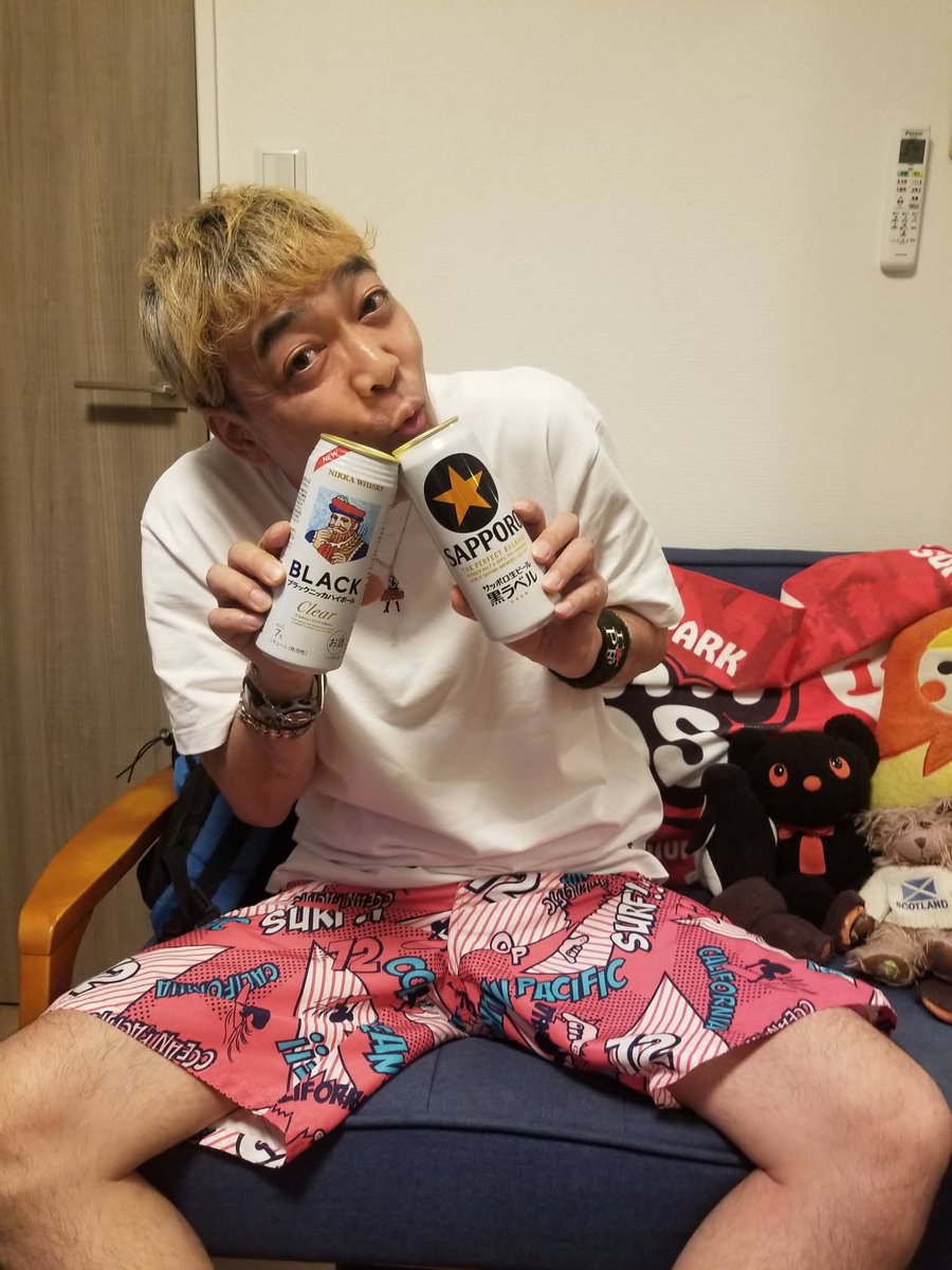 mizocc1's tweet photo. パルちゃん宅にお世話になるの図😆
餃子頂いた☺️
こちらは北海道土産のラーメンと近くで買った酒を差し入れ✊
それでいいよね。 https://t.co/pJiMkWbklc