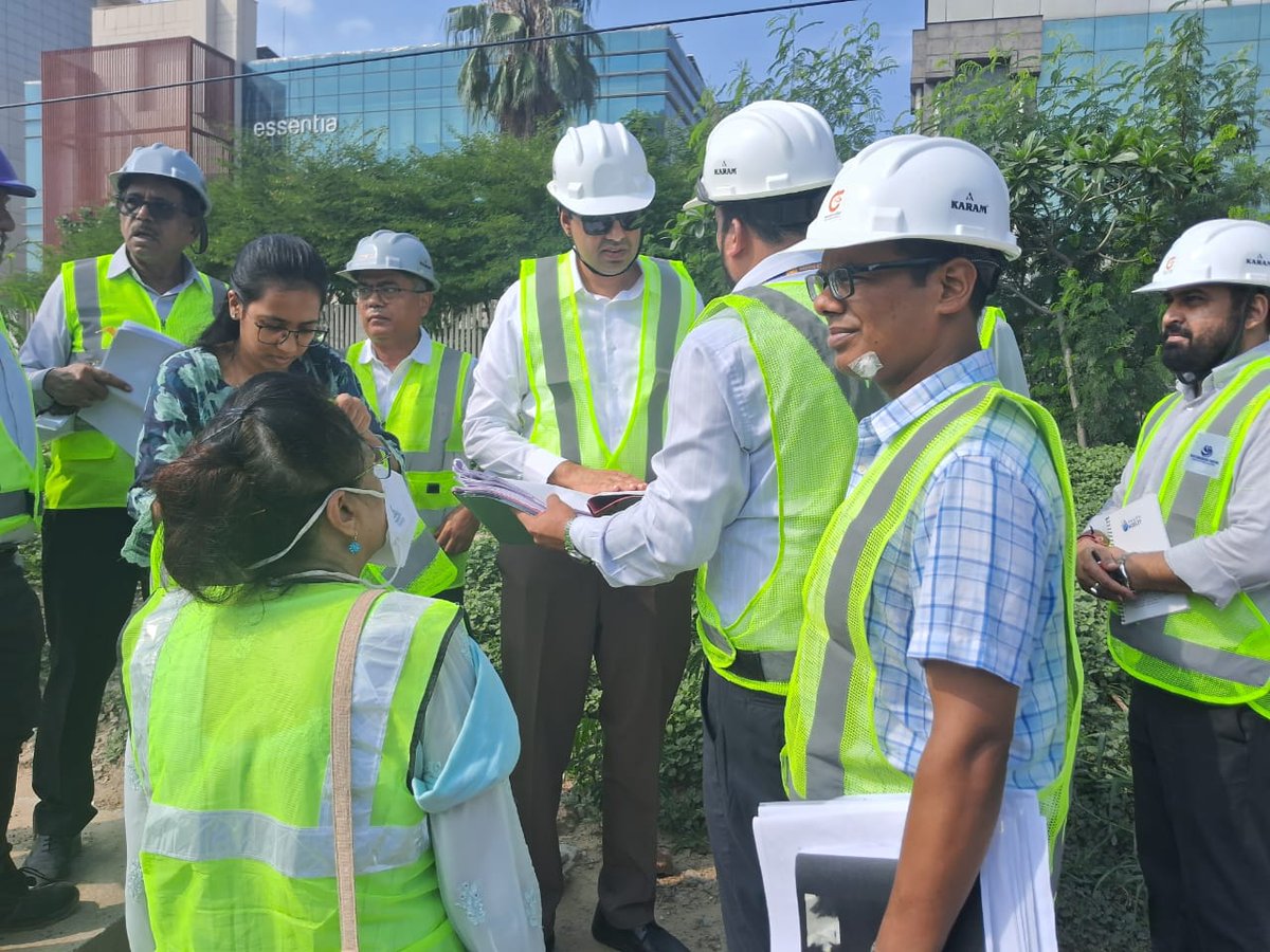GurugramRail's tweet photo. GMRL Managing Director Reviews Progress of Gurugram Metro Project  Gurugram, 27 July 2026: Dr. Chander Shekhar Khare, Managing Director, Gurugram Metro Rail Limited (GMRL) and Chief Administrator, HSVP, conducted a comprehensive inspection of the 28.5 km Gurugram Metro corridor https://t.co/YUqLktU30c
