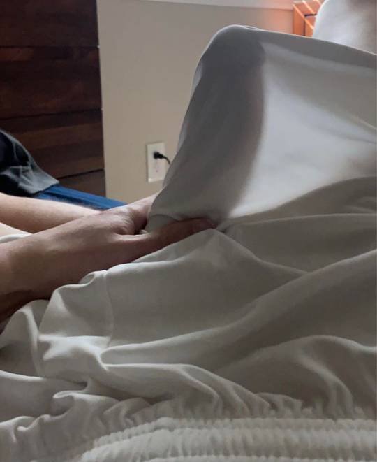 Taimanin_Fuuma's tweet photo. Fuuma is currently asleep with a certain hard throbbing member under the covers.
Maybe a certain Taimanin would be by to "help" relieve him.
[Mutural Only] https://t.co/KYtFUnlCjo