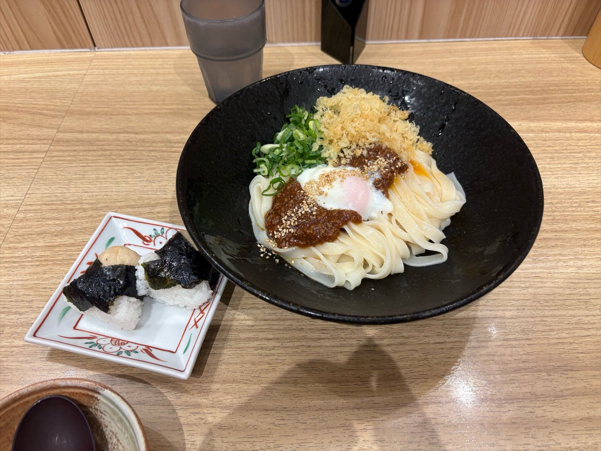 0813_lee's tweet photo. 労働という名の名古屋グルメ旅
やきうも見れて良い夜です🙂‍↕️ https://t.co/DVKsuIJ1Mz