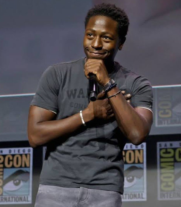 emilly32p's tweet photo. What Do You Think Guys Does Prince T'Challa replace T'Challa or continue his legacy ?🔥 https://t.co/KKMcj61QHL