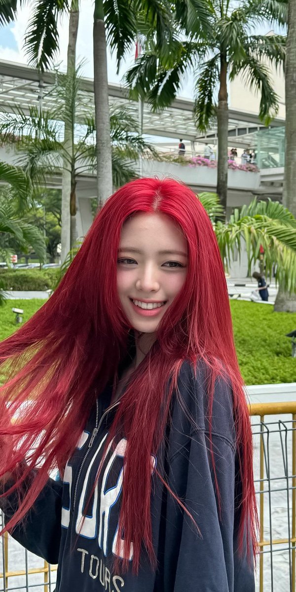 chaengnojaem's tweet photo. e já que esse perfil está preso na era pequena sereia (do bide) 🍒 https://t.co/gdYUztkElL