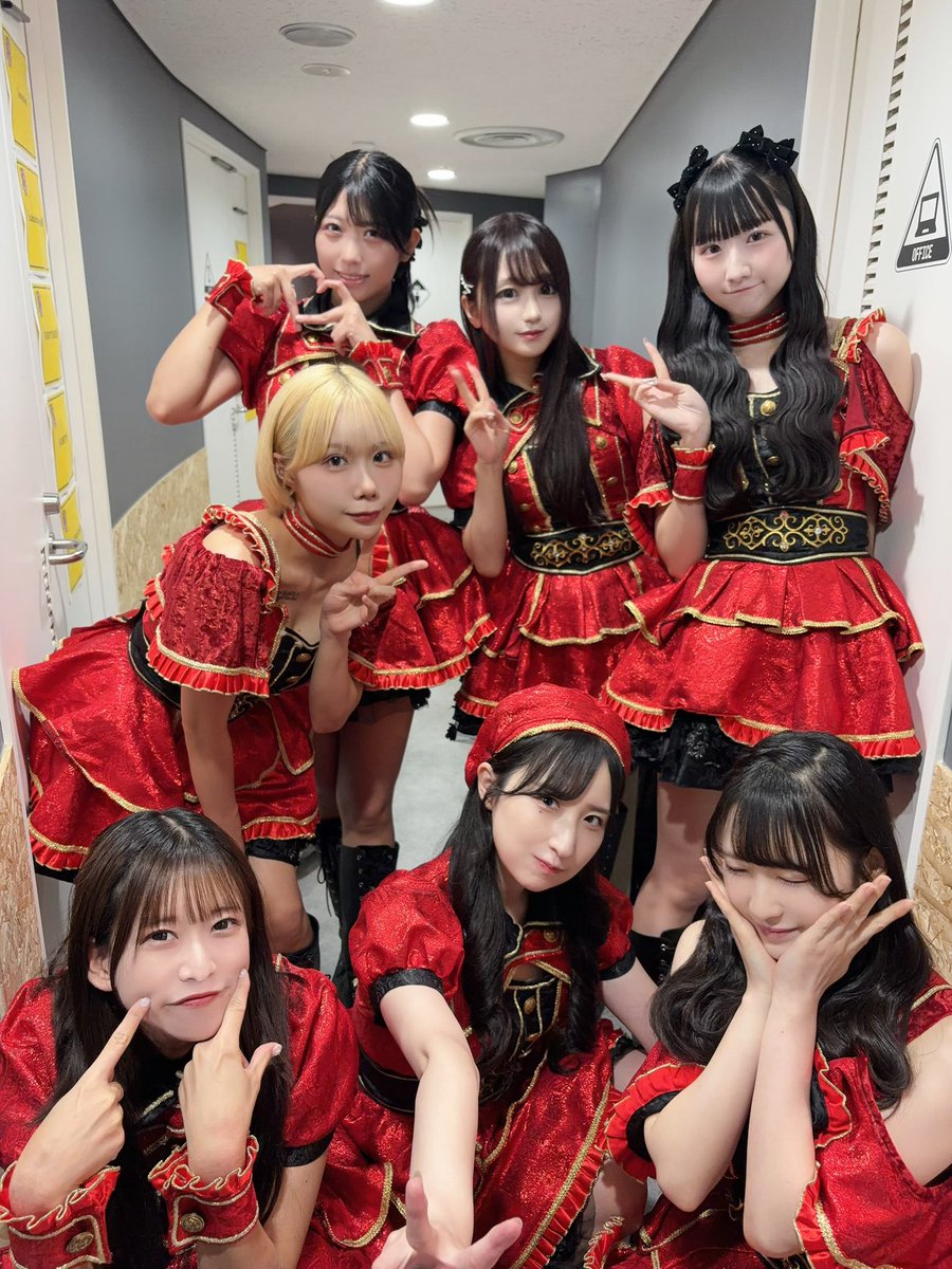 READYTOKISSoffi's tweet photo. 本日は「 IDOL CONTENT EXPO @ BLAZE GOTANDA～夏真っ盛りVol.2！！～ 」に出演させて頂きました❕

💋セットリスト💄

タイに行きタイ
限界DRIP
Rainbow Arch
成増になります

次のライブは明日ー✊🏻🌟
"READY TO KISS定期公演Vol.23 浴衣公演"です👘♪一緒に夏感じよ〜🍉🌻☀️ https://t.co/R4dnIuiBen