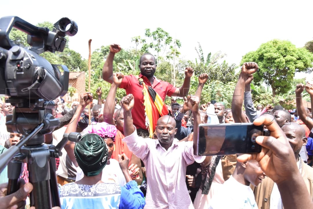 newvisionwire's tweet photo. LC1 Elections 2026 π³οΈπΊπ¬: NUP's Emmanuel Obire has won the highly contested LC1 election in Lugala Village, Lugoba Parish, Bukwe District.
Obire secured 231 votes, defeating incumbent Gida Walugembe, who polled 163 votes.
πΈ Photos by Simon Peter Tumwine
#LCElections | #VisionUpdates
