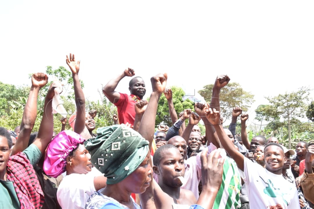 newvisionwire's tweet photo. LC1 Elections 2026 π³οΈπΊπ¬: NUP's Emmanuel Obire has won the highly contested LC1 election in Lugala Village, Lugoba Parish, Bukwe District.
Obire secured 231 votes, defeating incumbent Gida Walugembe, who polled 163 votes.
πΈ Photos by Simon Peter Tumwine
#LCElections | #VisionUpdates