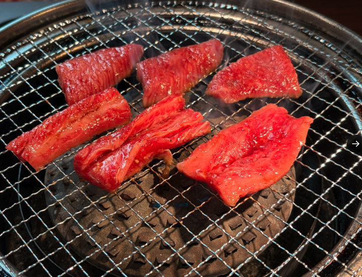 kutsalgursoy's tweet photo. 焼肉女子会だよん🍖🫶
大阪某所です🤗 https://t.co/k5OvbIiXBQ