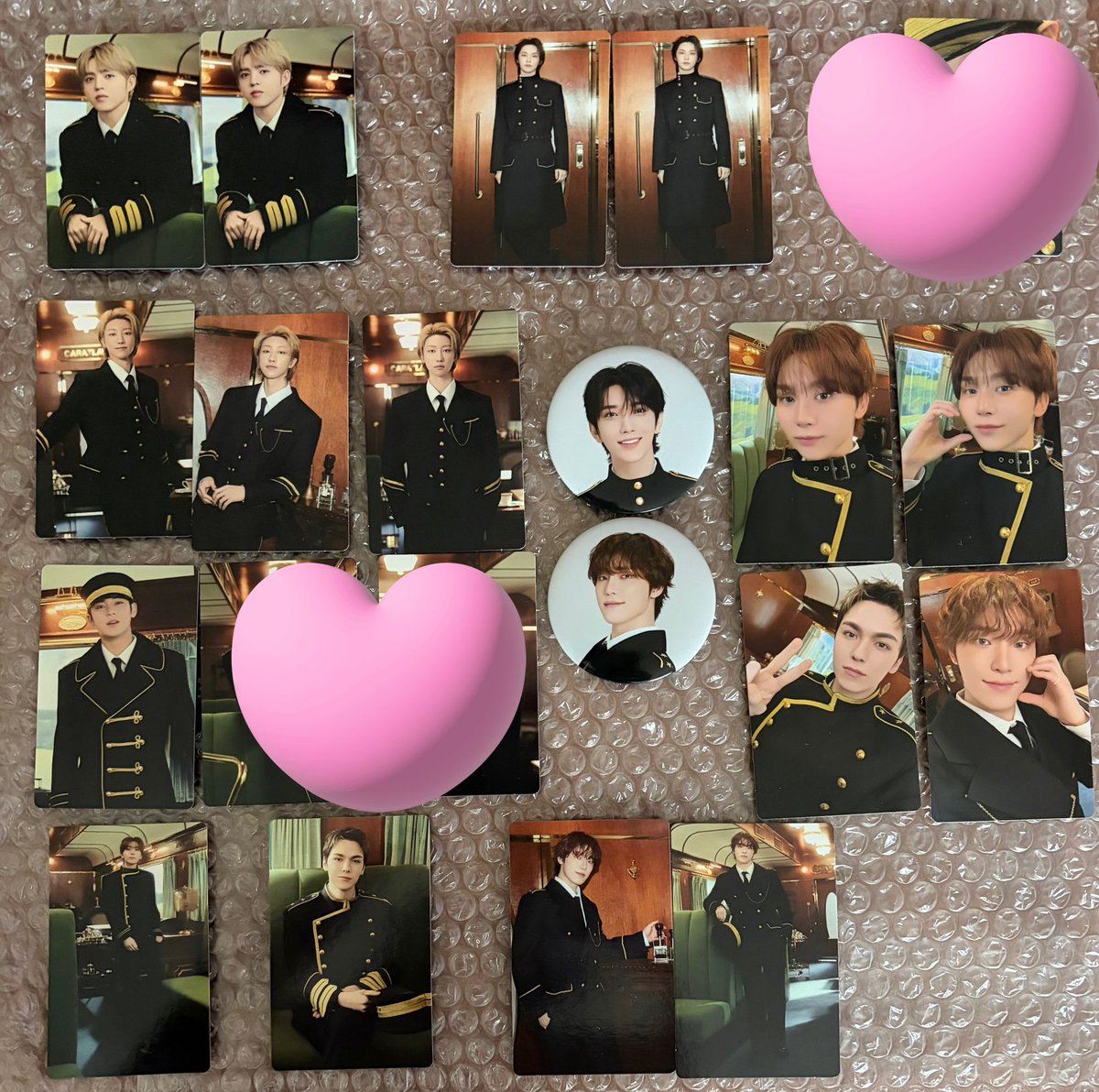 dksvt1206's tweet photo. SEVENTEEN  CaratLand2026  セブチ  ケレン　トレカ　セ��カ　交換　ラキドロ　缶バッジ

【譲】エスクプス ジョシュア ジュン ハオ ミンギュ スングァン バーノン ディノ

【求】 ドギョ��� 

セルカ↔︎セルカ
缶バッジ同種

郵送📮

お気軽にお声がけください🙇🏻‍♀️ https://t.co/CWg3gTzHkC