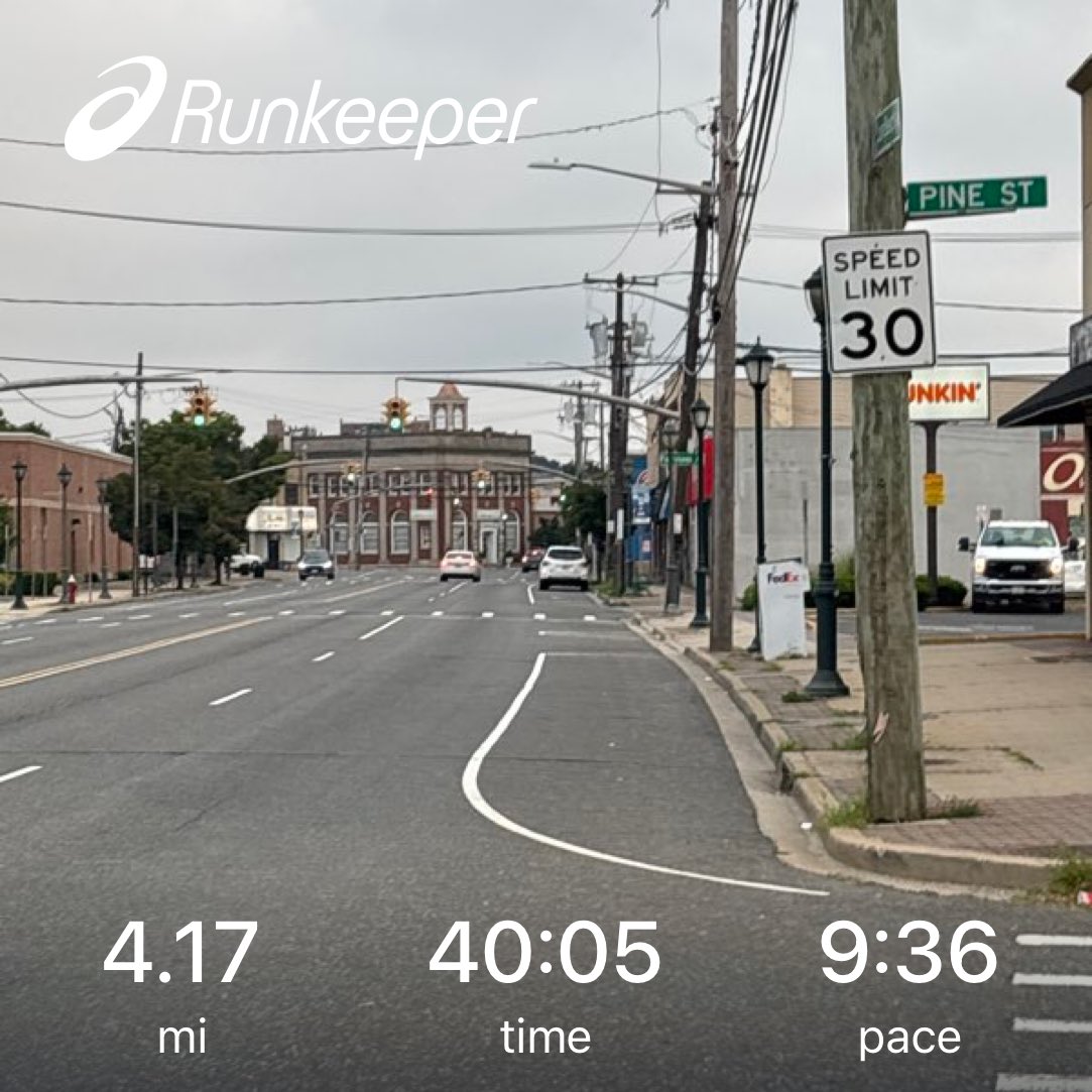 SethBlau's tweet photo. #TuesdayRunday #JustFeltLikeRunning #Oceanside #LongBeachRoad #LBR #OceansideNY 🪨 https://t.co/rgGpM3cpy9