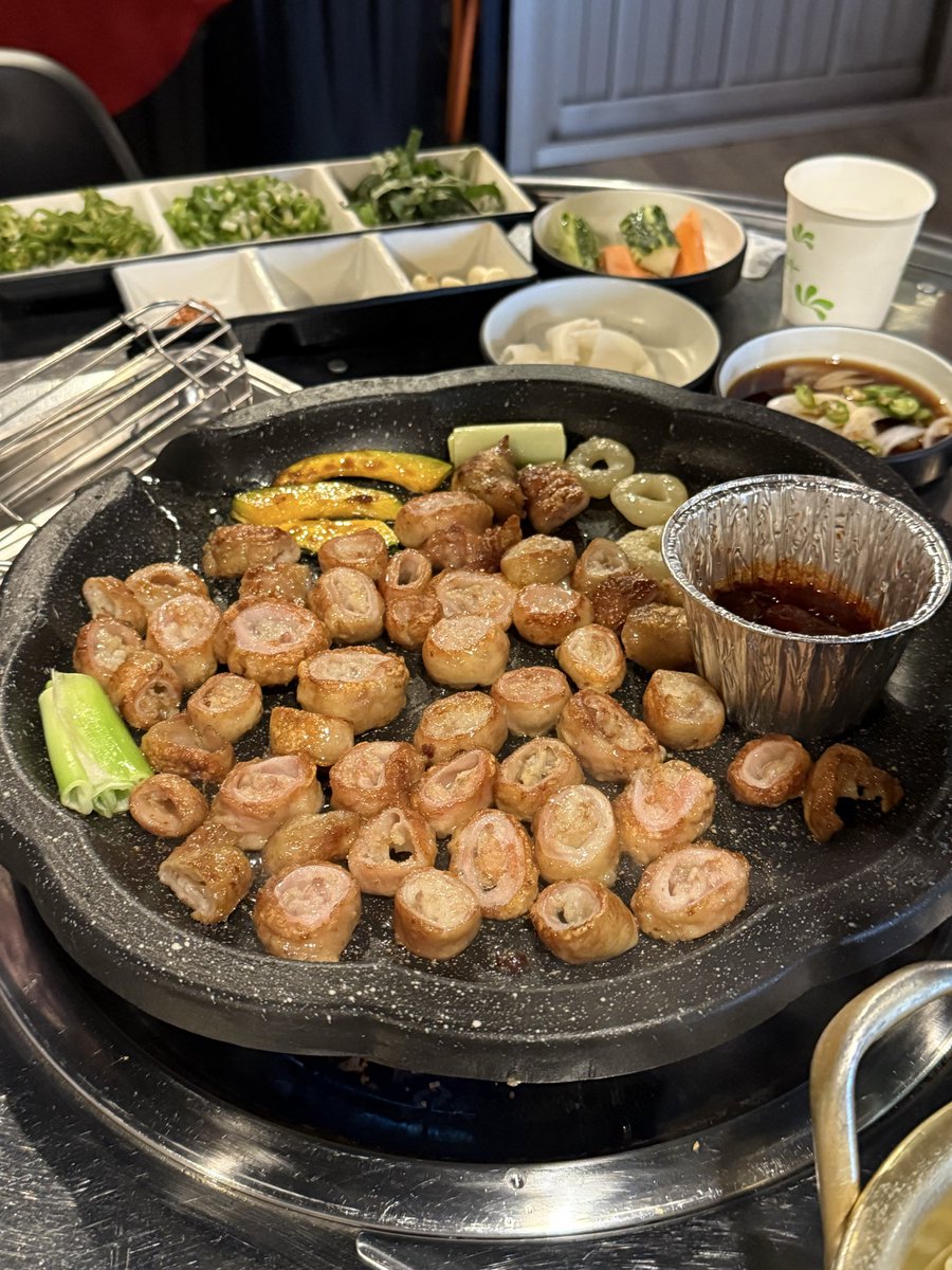 A1ways_0_0's tweet photo. 막창 때문에 대구 온 거임 https://t.co/Ad3WKeqQ8M