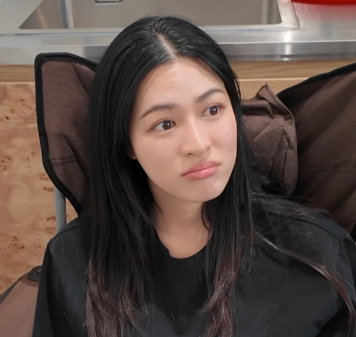 yawnsedits's tweet photo. why is she so cute? 😭 https://t.co/p9ko9qFaim