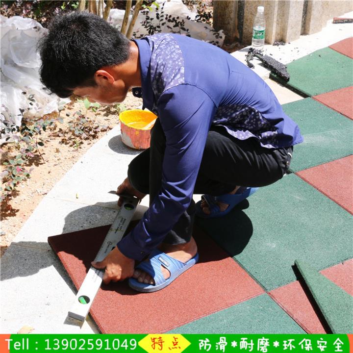 EldoraUrbaxt's tweet photo. [小区周末亲子市集来啦！闲置玩具/手作好物可置换可售卖，还有免费小蛋糕，全家一起攒快乐呀～周六9点中心花园不见不散]， https://t.co/xanG2ZILy4