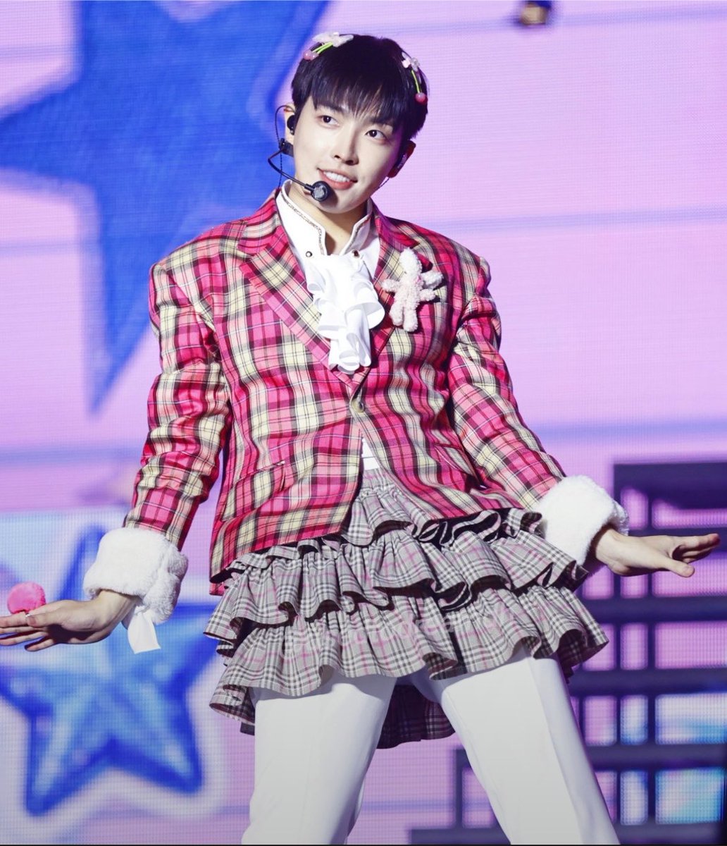 joongztars's tweet photo. pls never stop wearing skirts hongjoongoomf https://t.co/kXgi3MBBRl