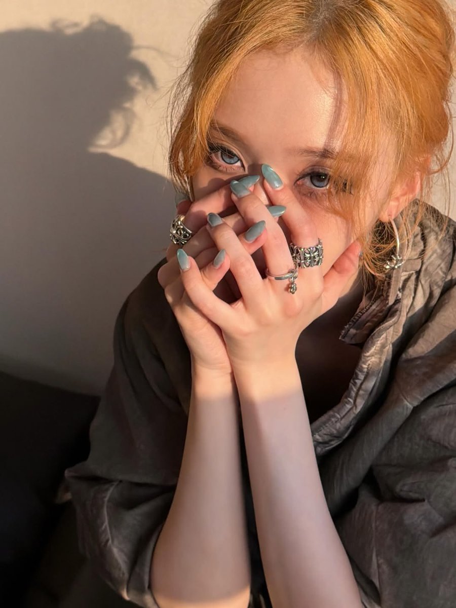 kmjfike's tweet photo. Missing her orange hair era https://t.co/GuYcZgnkCb