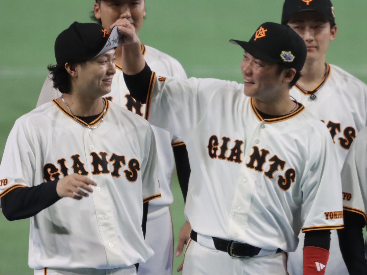 ___mmm_615's tweet photo. 20260728
やっぱり気になるよね😶
#giants #坂本勇人 #田中瑛斗 https://t.co/LCXsS676EY