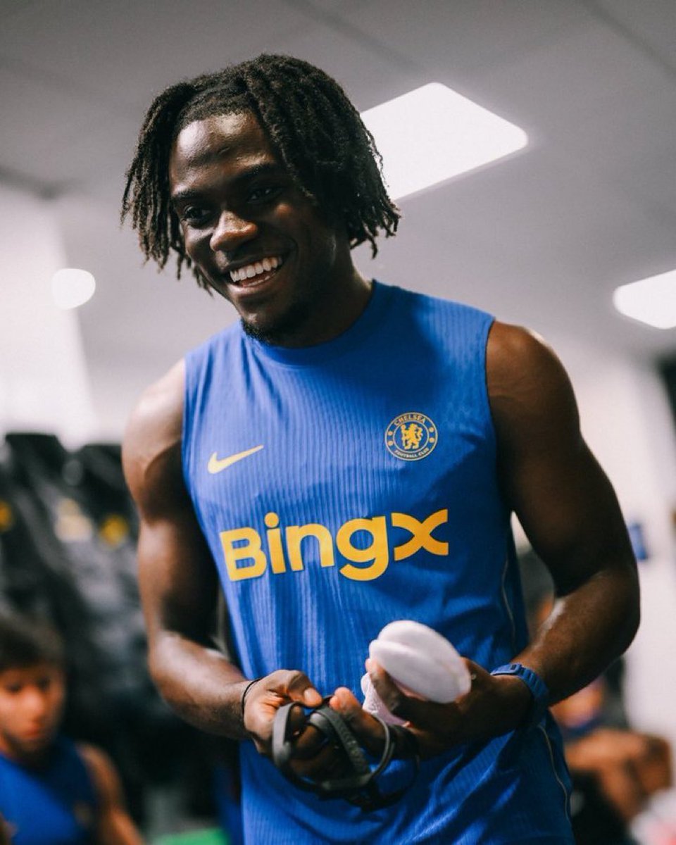 Mercado_Ingles's tweet photo. En 2023, Chelsea pagó £58M por Romeo Lavia, ha sufrido tantas lesiones que a fecha de hoy solo ha disputado 40 partidos en todas las competiciones con el club, eso es casi £1.5M por partido. 

Chelsea acaba de disputar su primer partido de pre-temporada y el caballo ya se volvió a lesionar. 🫪🔵