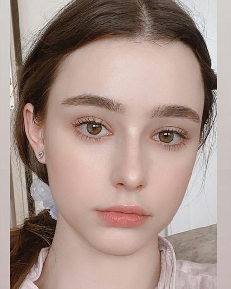 Jose80069's tweet photo. Soft, natural makeup vibe with a radiant, dewy glow
XsN https://t.co/0DsSE3SuUJ