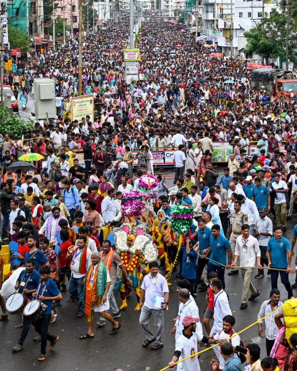 the_hindu's tweet photo. Over two lakh people had set out on the annual Giri Pradakshina of Sri Varaha Lakshmi Narasimha Swamy of Simhachalam by 5 p.m. on Tuesday (July 28, 2026). Of them, 1.35 lakh began the walk in a single hour after the ceremonial chariot of the presiding deity left the temple. Over the years, the Giri Pradakshina has grown into one of the most significant annual religious events in the region, with lakhs of people undertaking the circumambulation. Many believe that completing the trek with faith fulfils their wishes and brings peace and prosperity.

Photo: @krdeepu18 
https://t.co/gd8BTWLOKa