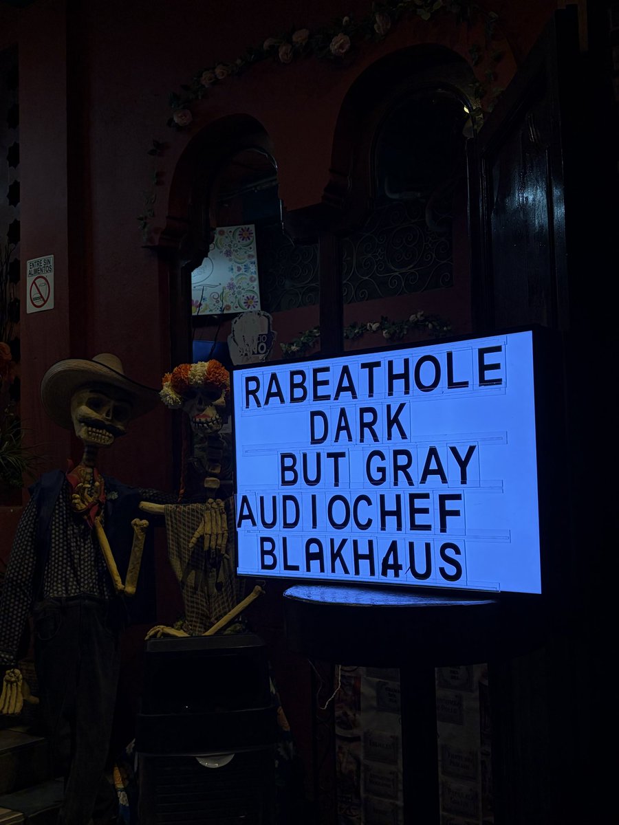 darkbutgray's tweet photo. Increíble noche en San Miguel de Allende con la familia de Rabeat 🐇
Gracias a todos por bailar!

Nos vemos este Sábado en Ritmia CDMX para mucho más. https://t.co/agZd1ulhKb