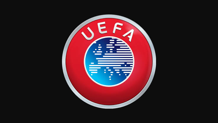 lnstantFoot's tweet photo. 🚨🚨 L'UEFA A PUBLIÉ UN COMMUNIQUÉ MONTRANT SON DÉSACCORD AVEC L'ENVIE DE GIANNI INFANTINO DE VENDRE DES PARTS DE LA COUPE DU MONDE !!! 

🗞️ "Les faits de l'article de The Times franchissent une ligne que les institutions dirigeantes du football ne devraient jamais franchir.

L'UEFA le prend extrêmement au sérieux, comme devrait le faire chaque association de football nationale. Chaque partie prenante devrait le faire : Les ligues, clubs, joueurs, supporters, gouvernements et tous ceux qui se soucient de l'avenir du jeu.

L'âme et la gouvernance du football ne sont pas des actifs à négocier, surtout avec une transparence nulle quant à qui en tire un profit financier.

Aucun de nous n'est propriétaire du football, ce n'est pas à la FIFA de le vendre." ❌

(Communiqué)