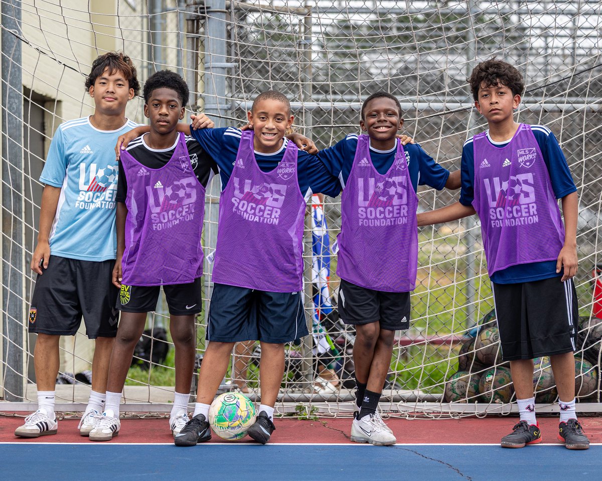 solofthecities's tweet photo. 🏆 Week 4 Middle School Team of the Week! 🏆

The final Sat brought plenty of energy, competition, and smiles. Congrats to our Week 4 champs for finishing the regular season on top! 👏⚽

Now it’s time to celebrate an incredible Serve-to-Play season. #ServeToPlay #SolOfTheCities https://t.co/wMS6JwSxA7