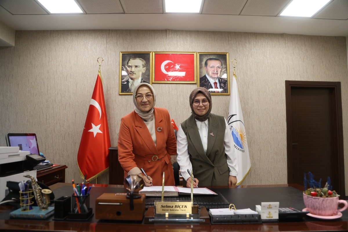 kademvan's tweet photo. KADEM Van İl Temsilciliği ile Van Büyükşehir Belediyesi arasında iş birliği protokolü imzalandı.

Kadınların güçlenmesi, aile yapısının desteklenmesi ve toplumsal fayda sağlayacak ortak projelerin hayata geçirilmesi amacıyla önemli bir iş birliğine imza attık. https://t.co/Setlj3Hd4s