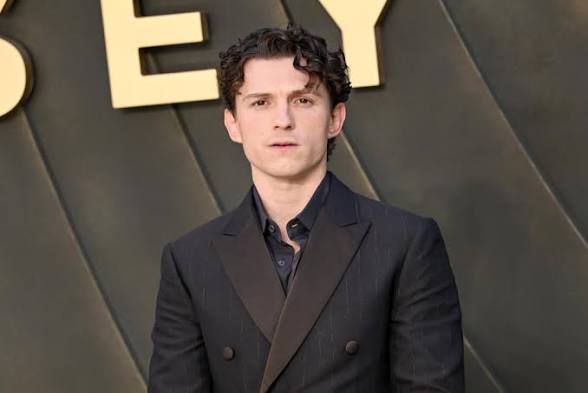 Filmi_fiedGuy's tweet photo. Tom Holland has not been asked for even a single time whether he's in Avengers: Doomsday or Avengers: Secret Wars during his 'SPIDER-MAN: BRAND NEW DAY' promotional interviews. https://t.co/Jf0BVi7bGa