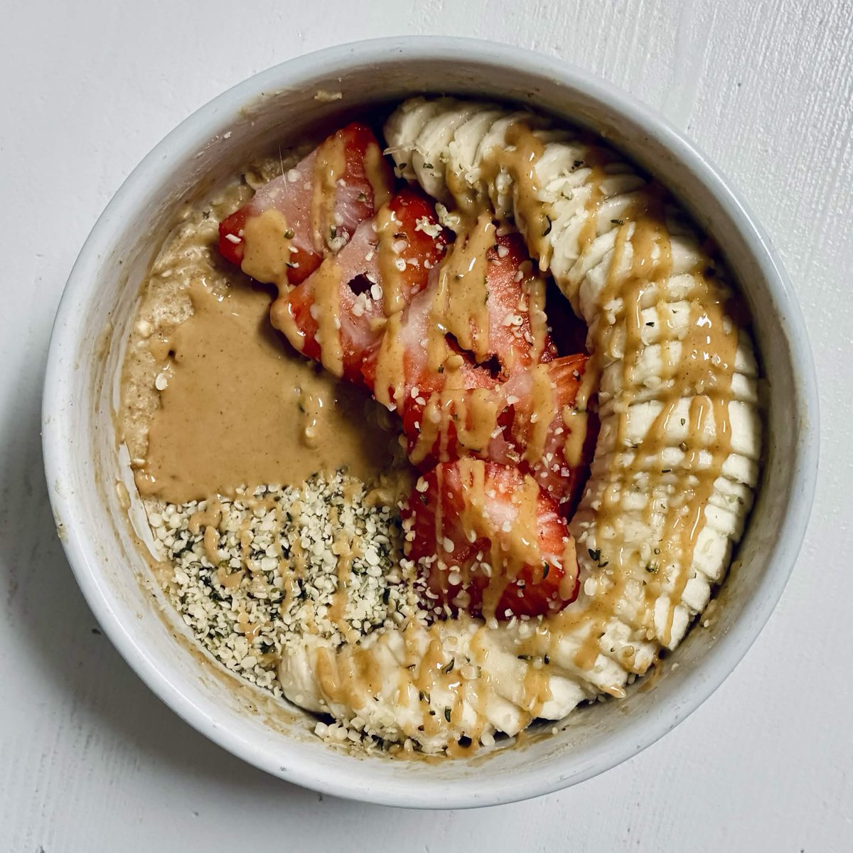 sekitsuii's tweet photo. meals i repeatedly eat + explanations  as to why and nutritional info 

🪡 a mealspo thread .˚⋆ ⊹ . ݁₊۶ৎ˙⋆ https://t.co/ogzNHmKQS4