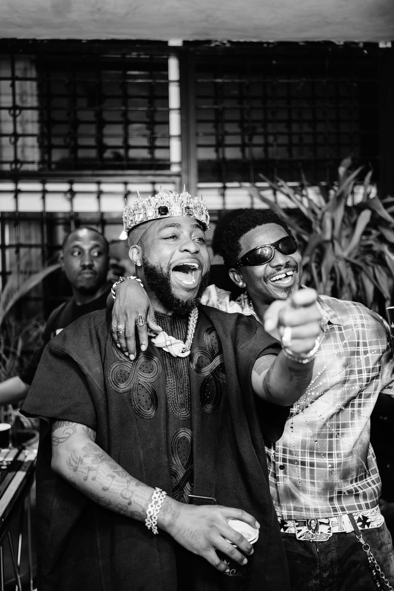 hypetribeng's tweet photo. 🚨 DAVIDO, LLONA

“MY LIGHT” (OUTRO ON ORIADÉ)

OUT FRIDAY 🚨 https://t.co/cp4TdDmbtp