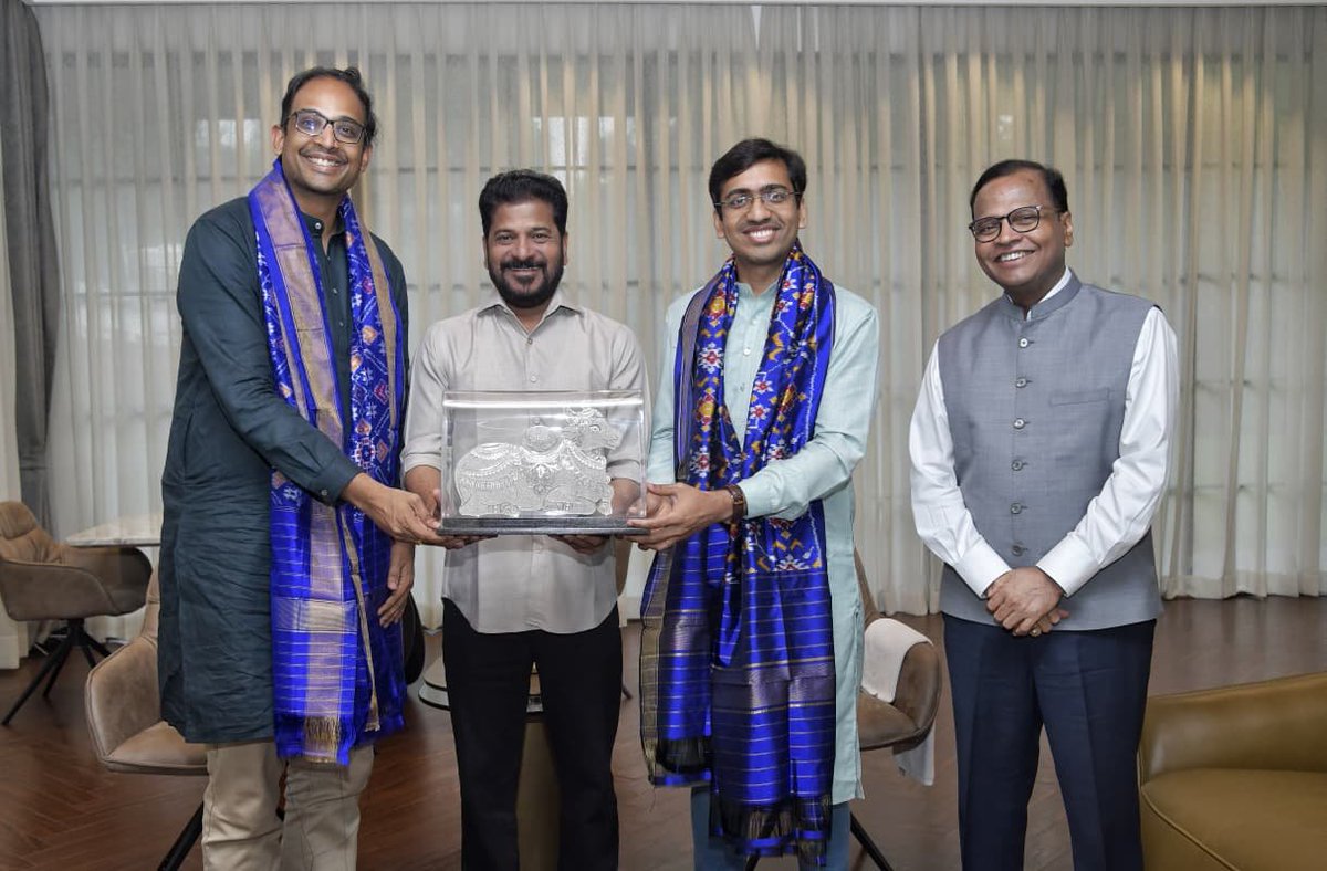 TGRising2047's tweet photo. Telangana Rising in India’s Space-Tech Revolution!

CM Sri A. Revanth Reddy met @SkyrootA Aerospace Co-founders Pavan Kumar Chandana and Naga Bharath Daka in New Delhi, congratulating the team on the historic Vikram-1 mission.

The meeting focused on Telangana’s growing aerospace & space-tech ecosystem, advanced manufacturing, R&D and opportunities to strengthen collaboration with the private space sector.

#TelanganaRising #SkyrootAerospace #Vikram1 #SpaceTech #Telangana 
@revanth_anumula