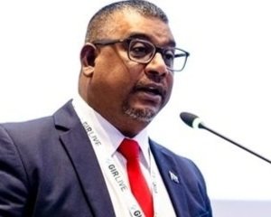 Mnca_mnce's tweet photo. Suneel Bellochun brought with him 1 India female and 6 more Indian males.. Kanti how many Indians work in IDAC?
But this must tell you how the Indian community works. One in, he brings the rest‼️ 
#MadlangaCommission Justice Madlanga https://t.co/HjdOwHfJHf