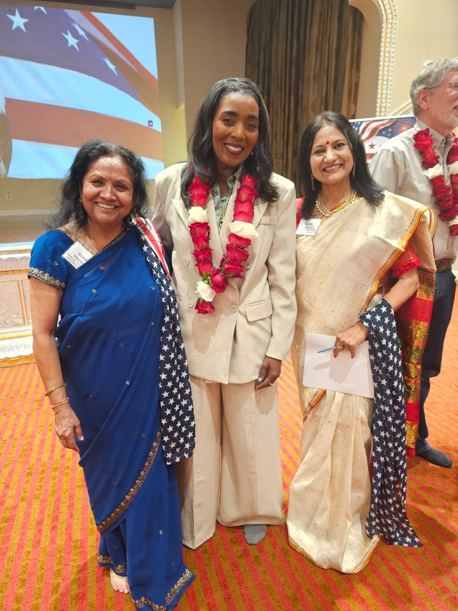 Barbarasharief's tweet photo. Honoring the past and inspiring the future! 🇺🇸✨ Privileged to join leaders at the South Florida Hindu Temple for America's 250th. Thank you! #SenatorBarbaraSharief #District35 #America250 https://t.co/RuHX9Z8N4W