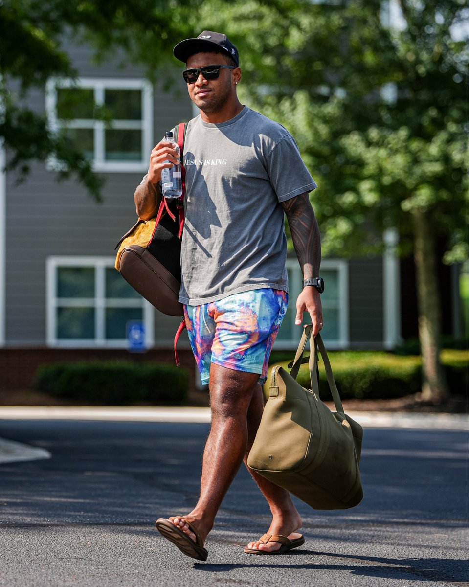 AtlantaFalcons's tweet photo. Gone camping 🤙 https://t.co/3B4HlGIvWv