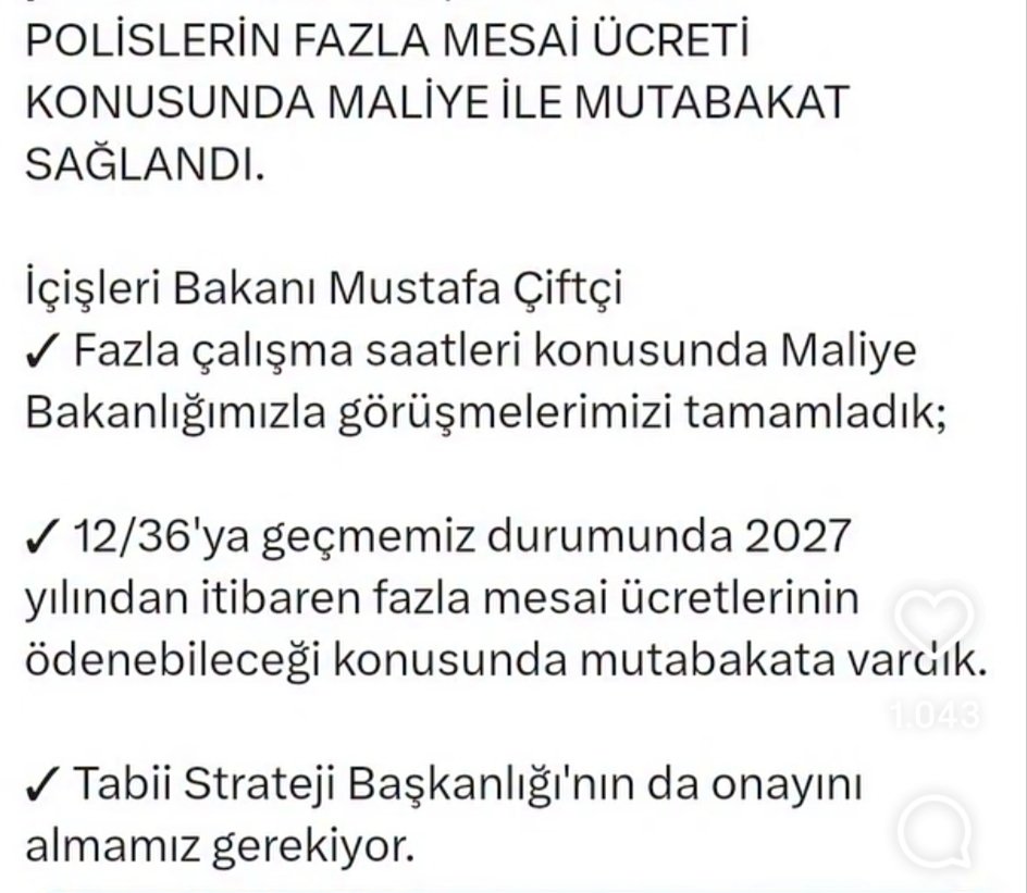 ahmetxaksoz's tweet photo. Değerli Meslektaşlarım, 

İçişleri Bakanımız, 25 Nisan 2026 tarihinde 1 Ocak 2027 yılından itibaren polise fazla çalışma ücretinin ödenmesi konusunda mutabakata vardık diye açıklama yapmıştı.

Bu sözün gerçekleşmesi durumunda geleceğe yönelik herkes fazla çalışmalarının karşılığı ödenmesinde fazla çalışma ücretinden yararlanacaktır. Peki geriye dönük fazla çalışmalarının karşılığının ödenmesi mümkün olacak mı? 

Sadece ve sadece yasa çıkmadan önce "Geriye dönük 5 yıllık hak edişlerim saklı kalmak kaydıyla ve ../../2026 tarihinden bu tarafa diyerek verilen dilekçeler ve açılan davalar müstesna olacaktır.

Fazla Çalışma Ücretine dair Ya YARGI ile ya YASAMA ile hakkımızı alacağız diye uzun zamandır yazıyorum. Yasa falan çıkmaz diyen yüzbinlerce meslektaş olabilir.

Peki ya çıkarsa ?