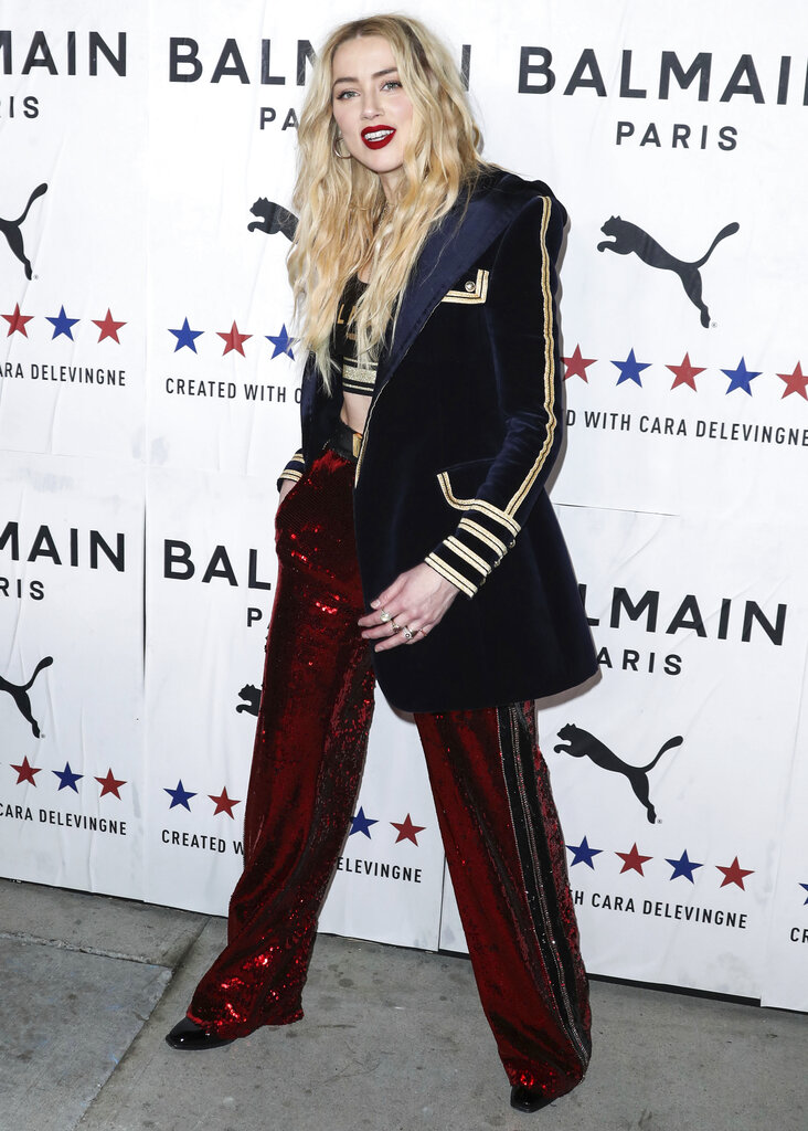 amberheardootd's tweet photo. amber heard at the puma x balmain created with cara delevingne LA launch at milk studios on november 21, 2019 in los angeles, california.
https://t.co/5TmF8YzTe1 #IStandWithAmberHeard https://t.co/Gyxw81p8Xu