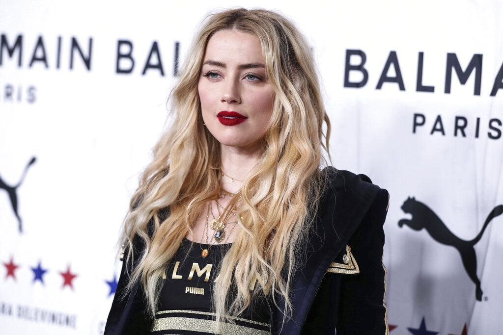 amberheardootd's tweet photo. amber heard at the puma x balmain created with cara delevingne LA launch at milk studios on november 21, 2019 in los angeles, california.
https://t.co/5TmF8YzTe1 #IStandWithAmberHeard https://t.co/Gyxw81p8Xu