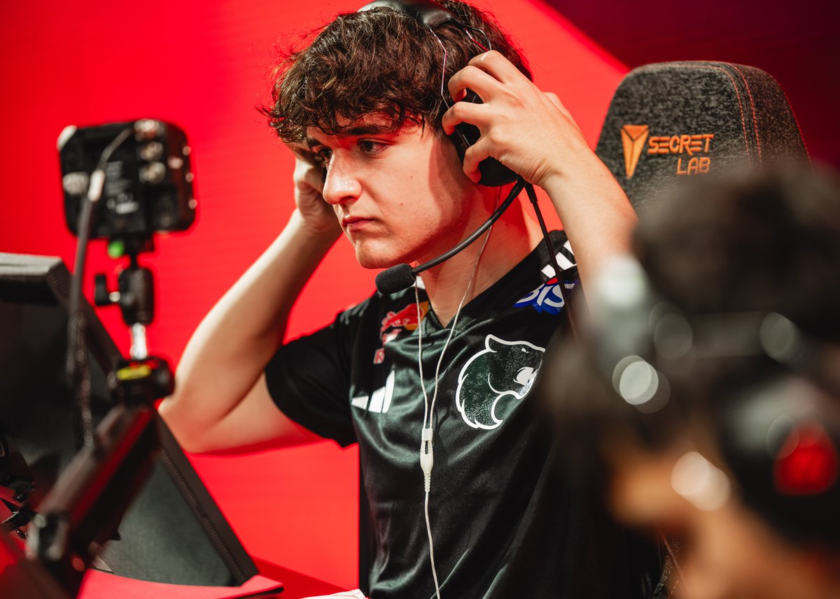 RocketBullets's tweet photo. mada 🇨🇦 on beating FURIA 🇧🇷

"I had to dish out some justice today unfortunately for them. They slimed my boy so I had to bring it back for eeiu."

"Nothing against C0M, but eeiu is a friend of mine. It felt good to beat the team that did him dirty."

via @EntreeInterview https://t.co/4wgB4HqAED