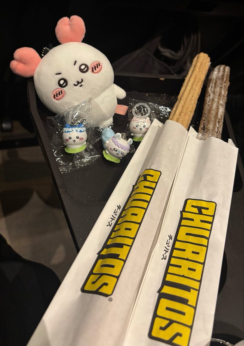 usagineko42's tweet photo. 2回目🫶
特典ハチワレでた！
古本屋欲しい😢
#ちいかわ  
#映画ちいかわ 
#映画館でちいかわ https://t.co/xD4O4pI2GS