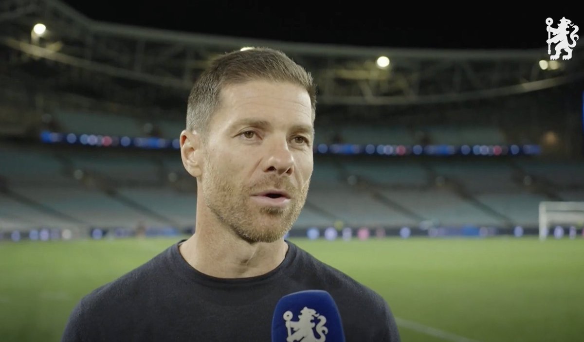 Chelsea_FR_'s tweet photo. 🎙️ Xabi Alonso est IMPRESSIONNÉ par le prodige Reggie Watson 💙🤩:

« C’est un excellent milieu de terrain, il réfléchit, il est très collectif, très généreux dans l’effort, intelligent avec le ballon, donc pour son âge, je suis vraiment impressionné par lui. ⭐️💫 » https://t.co/ORbCYrqfEW