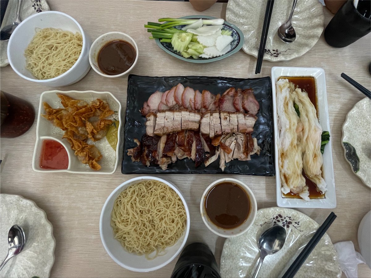 llskaiestll's tweet photo. รีวิวหงกี่ เลียจานแล้วงับ
สลป หมดงับ 
ซคมซxo หมดงับ
ยตฟ หมดงับ
บลนส หมดงับ 
สรุปพวกหนูไปแทบไม่เหลืออะไรเลยพี่จิงช่วยด้วย แต่แค่3อย่างนี้ก็อร่อยแล้วอ่า ครั้งหน้าขอรอบแก้ตุว อันนิรอบสาธิต ไกลก้เดี๋ยวไปใหม่จิงจิงยูแฟมรอเจอพวกหนูนะ😂😭🫶🏻❣️
@1994_Rebel @noodleisdabest @praewina @tywtp https://t.co/KCjCCpZb8R