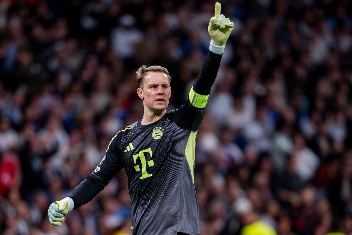 MediaBayernFR's tweet photo. Manuel Neuer:

"Je ne pense pas à ça tous les jours, mais c’est sûr que cette saison ressemble à la dernière de ma carrière." 💔

/ @BILD_Bayern https://t.co/4JIcBHEoiv