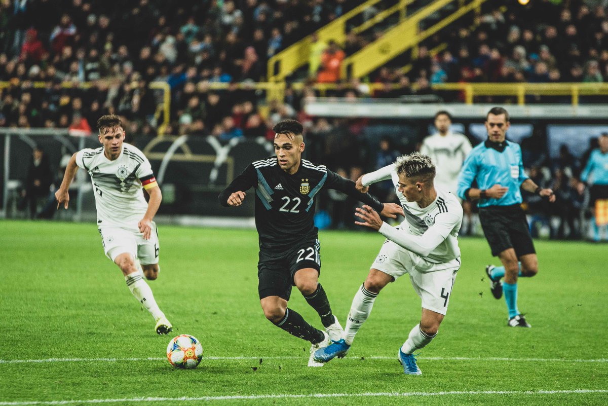 sozirv's tweet photo. Nations League ruined the beauty of international friendlies https://t.co/miCcQHVbfr